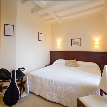 ホテル La Malouiniere Des Longchamps - Saint-malo 3*